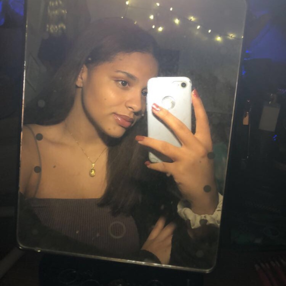 Meet your Posher, Teila